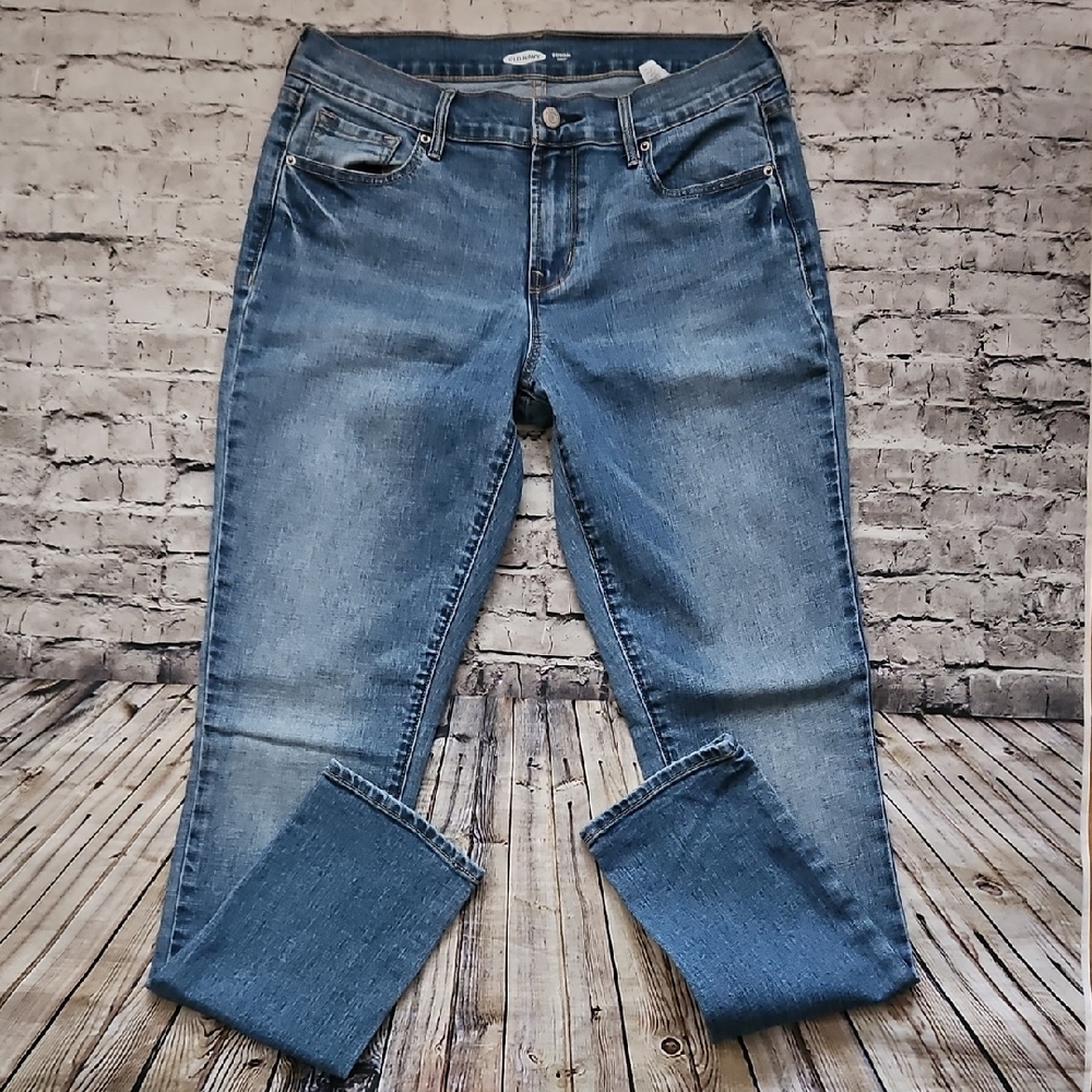 Old Navy Skinny Jeans Size 6